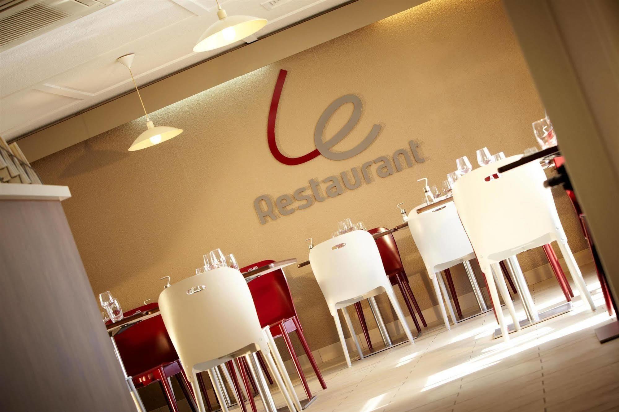 Campanile Bordeaux Ouest - Le Bouscat Otel Restoran fotoğraf